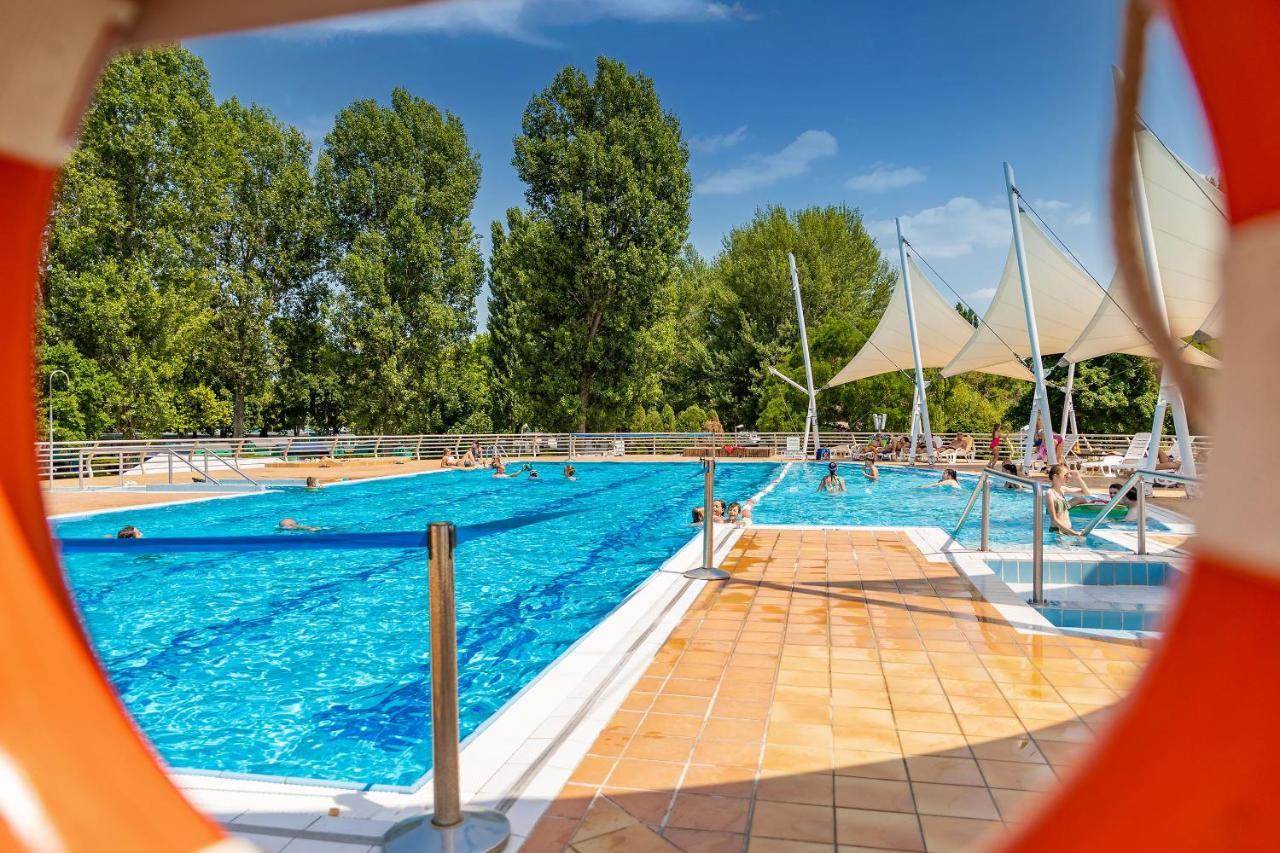 Balatontourist Füred Camping&Bungalows Balatonfüred Exterior foto